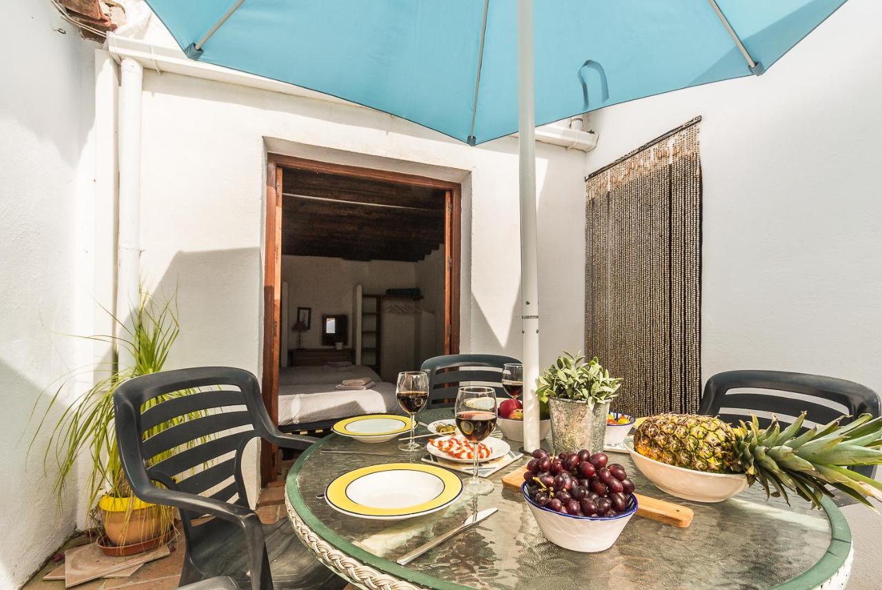 Casa Mundo - 16Th Century Traditional White Village House With Pool Pinos del Valle Bagian luar foto