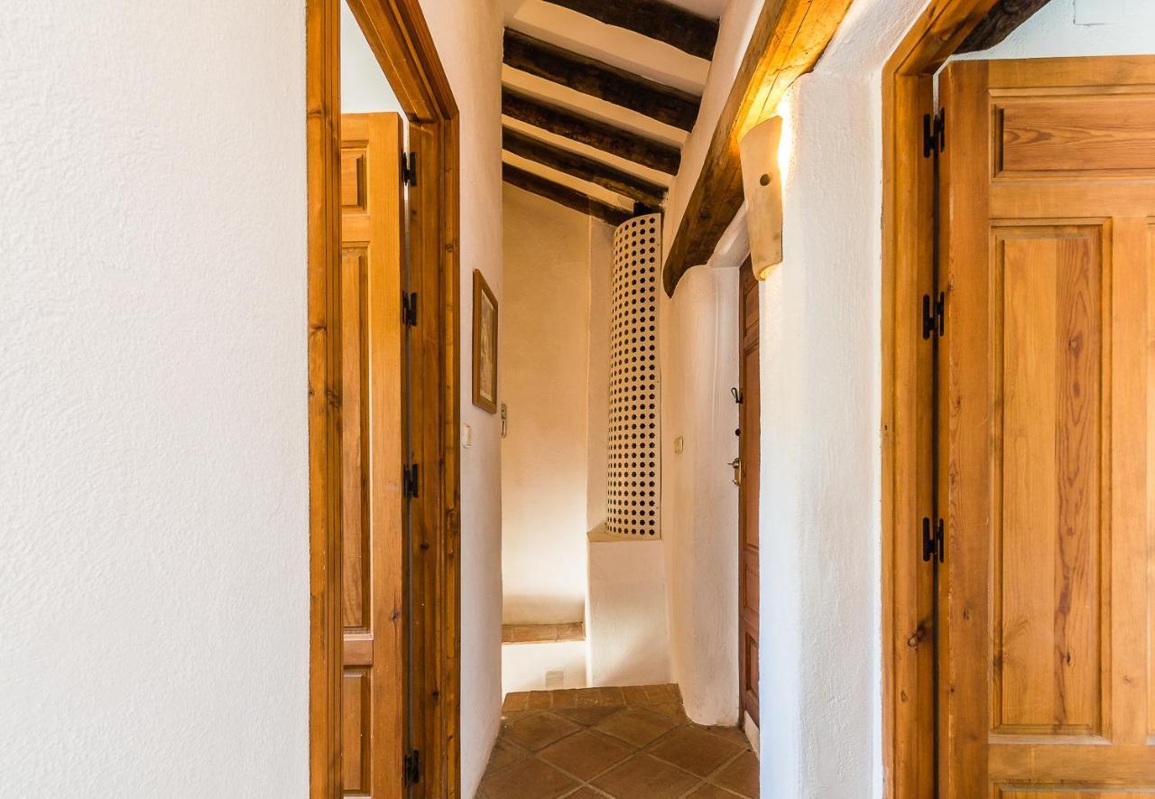 Casa Mundo - 16Th Century Traditional White Village House With Pool Pinos del Valle Bagian luar foto