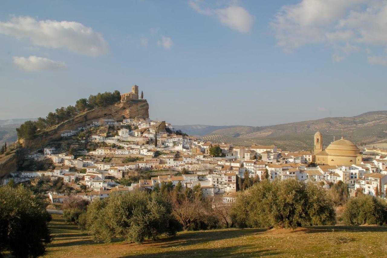 Casa Mundo - 16Th Century Traditional White Village House With Pool Pinos del Valle Bagian luar foto